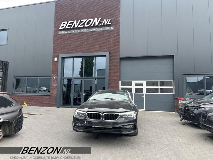 Gebruikte Pomp Airco BMW 5 serie Touring (G31) 523d 2.0 TwinPower Turbo 16V Prijs € 200,00 Margeregeling aangeboden door Benzon Autodemontage