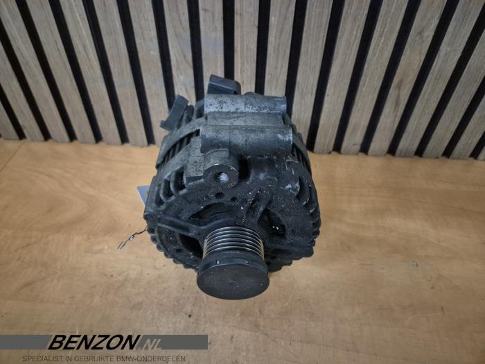 Gebruikte Dynamo BMW 3 serie (E93) 330i 24V Prijs € 49,99 Margeregeling aangeboden door Benzon Autodemontage