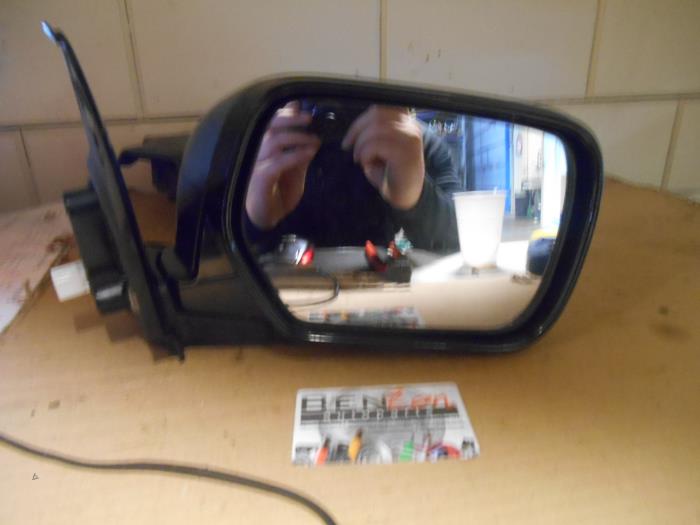 Buitenspiegel rechts van een Mitsubishi Outlander 2006