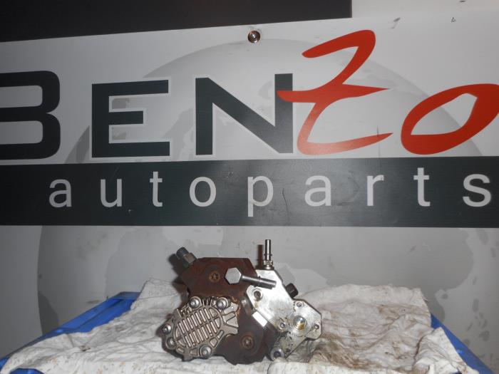 Hogedrukpomp van een Opel Vivaro 2007