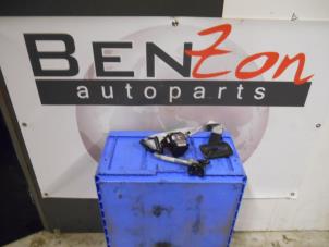 Gebruikte Gordelspanner links Renault Megane Prijs op aanvraag aangeboden door Benzon Autodemontage