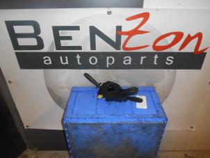 Gebruikte Combischakelaar Stuurkolom Renault Master Prijs op aanvraag aangeboden door Benzon Autodemontage