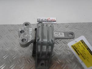 Gebruikte Versnellingsbak Steun Opel Insignia Prijs op aanvraag aangeboden door Benzon Autodemontage