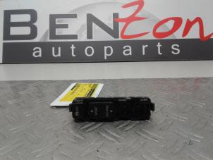 Gebruikte Schakelaar BMW 3-Serie Prijs op aanvraag aangeboden door Benzon Autodemontage