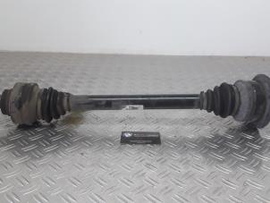 Gebruikte Aandrijfas links-achter BMW 1-Serie Prijs € 75,00 Margeregeling aangeboden door Benzon Autodemontage