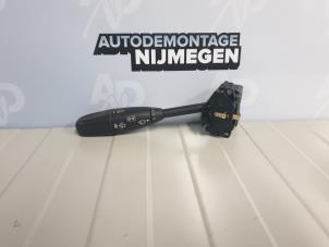 Gebruikte Richtingaanwijzer Schakelaar Mercedes SLK (R171) 1.8 200 K 16V Prijs op aanvraag aangeboden door Autodemontage Nijmegen