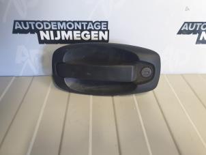 Gebruikte Portiergreep 2Deurs links Fiat Doblo Cargo (263) 1.3 D Multijet Prijs op aanvraag aangeboden door Autodemontage Nijmegen