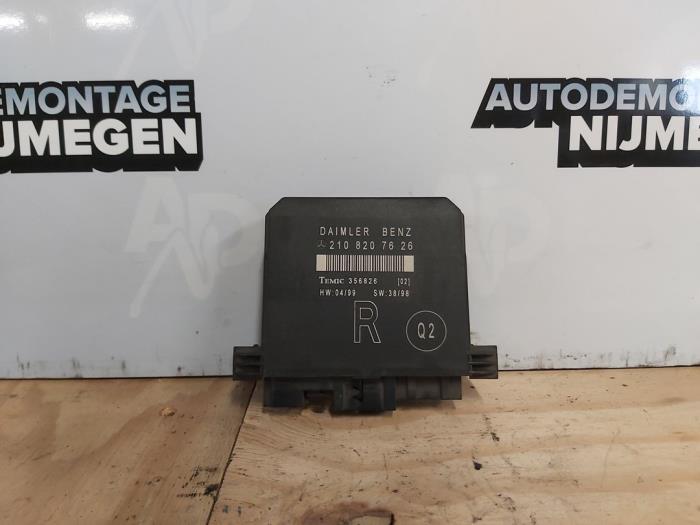 Gebruikte Module Airbag Mercedes E Combi (S210) 2.7 E-270 CDI 20V Prijs op aanvraag aangeboden door Autodemontage Nijmegen