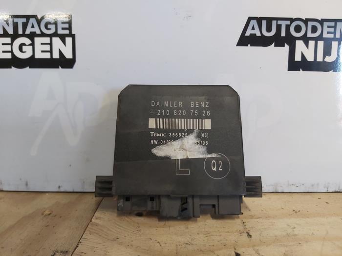 Gebruikte Module Airbag Mercedes E Combi (S210) 2.2 E-200 CDI 16V Prijs op aanvraag aangeboden door Autodemontage Nijmegen
