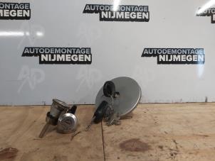 Gebruikte Slotenset Peugeot 206+ (2L/M) 1.1 XR,XS GPL Prijs op aanvraag aangeboden door Autodemontage Nijmegen