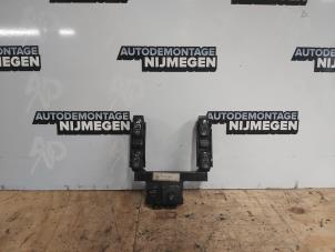 Gebruikte Combischakelaar ramen Mercedes E (W210) 3.2 E-320 CDI 24V Prijs op aanvraag aangeboden door Autodemontage Nijmegen