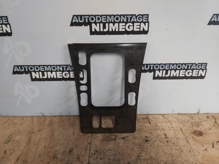 Gebruikte Dashboard deel Mercedes E (W210) 2.0 E-200 16V Prijs op aanvraag aangeboden door Autodemontage Nijmegen