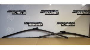 Nieuwe Ruitenwisserblad Set BMW X5 (G05) M 4.4i V8 32V Prijs op aanvraag aangeboden door Autodemontage Nijmegen