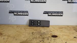 Gebruikte Elektrisch Raam Schakelaar Mercedes A (W168) 1.9 A-190 Prijs op aanvraag aangeboden door Autodemontage Nijmegen