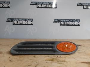 Gebruikte Knipperlicht Scherm links-voor BMW Mini One/Cooper (R50) 1.6 16V Cooper Prijs op aanvraag aangeboden door Autodemontage Nijmegen