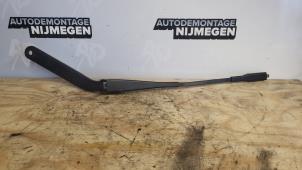 Gebruikte Ruitenwisserarm voor BMW 1 serie (F20) 114d 1.6 16V Prijs op aanvraag aangeboden door Autodemontage Nijmegen