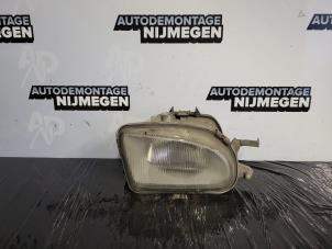 Gebruikte Mistlamp rechts-voor Mercedes CLK (W208) 2.0 200K 16V Prijs op aanvraag aangeboden door Autodemontage Nijmegen