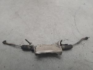 Gebruikte Stuurhuis Renault Clio IV (5R) 1.5 Energy dCi 90 FAP Prijs op aanvraag aangeboden door Autodemontage Nijmegen