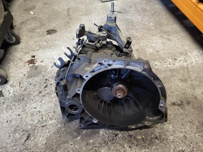 Gebruikte Versnellingsbak Ford Focus 1 1.8 TDCi 100 Prijs op aanvraag aangeboden door Autodemontage Nijmegen