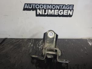 Gebruikte Scharnier deur links-voor Ford Fiesta 6 (JA8) 1.5 TDCi Prijs op aanvraag aangeboden door Autodemontage Nijmegen