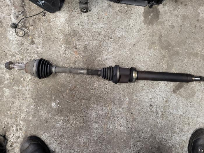 Gebruikte Aandrijfas rechts-voor Ford Fiesta 6 (JA8) 1.5 TDCi Prijs op aanvraag aangeboden door Autodemontage Nijmegen