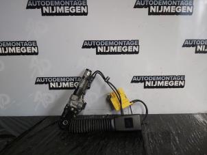 Gebruikte Veiligheidsgordel Insteek links-voor Mini Mini (R56) 1.6 One D 16V Prijs op aanvraag aangeboden door Autodemontage Nijmegen