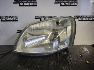 Gebruikte Koplamp links Peugeot Partner 1.9 D Prijs op aanvraag aangeboden door Autodemontage Nijmegen
