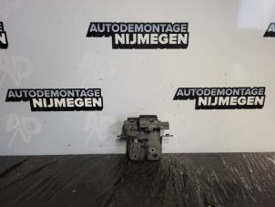 Gebruikte Slotmechaniek Achterklep Nissan Micra (K12) 1.2 16V Prijs op aanvraag aangeboden door Autodemontage Nijmegen