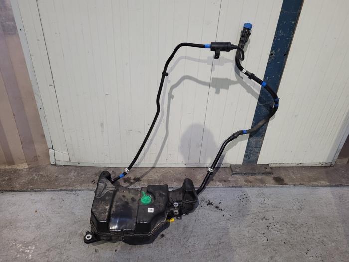 Gebruikte Ureumreservoir Renault Kangoo/Grand Kangoo (KW) 1.5 Blue dCi 95 Prijs op aanvraag aangeboden door Autodemontage Nijmegen