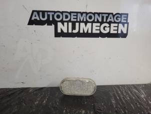 Gebruikte Knipperlicht Scherm links-voor Renault Kangoo/Grand Kangoo (KW) 1.5 Blue dCi 95 Prijs op aanvraag aangeboden door Autodemontage Nijmegen