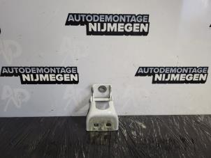 Gebruikte Scharnier deur rechts-voor Mercedes Citan (415.6) 1.5 109 CDI Prijs op aanvraag aangeboden door Autodemontage Nijmegen