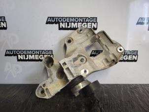 Gebruikte Dynamosteun onder Mercedes Citan (415.6) 1.5 109 CDI Prijs op aanvraag aangeboden door Autodemontage Nijmegen