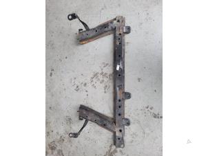 Gebruikte Radiateurbalk Renault Clio IV (5R) 0.9 Energy TCE 90 12V Prijs op aanvraag aangeboden door Autodemontage Nijmegen