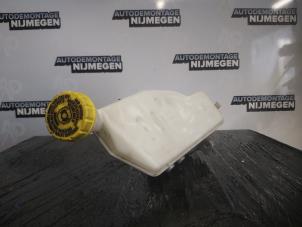 Gebruikte Hoofdremcilinder Peugeot 208 I (CA/CC/CK/CL) 1.2 12V e-THP PureTech 110 Prijs op aanvraag aangeboden door Autodemontage Nijmegen