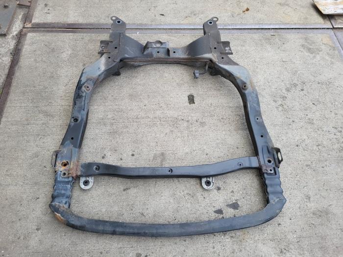 Gebruikte Subframe Chevrolet Spark (M300) 1.0 16V Bifuel Prijs op aanvraag aangeboden door Autodemontage Nijmegen