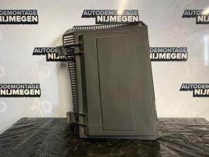 Gebruikte Interieur filterhuis BMW 5 serie (E39) 540i 32V Prijs op aanvraag aangeboden door Autodemontage Nijmegen