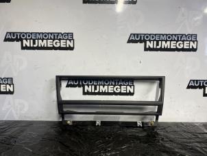 Gebruikte Radio omlijsting BMW 5 serie (E39) 540i 32V Prijs op aanvraag aangeboden door Autodemontage Nijmegen