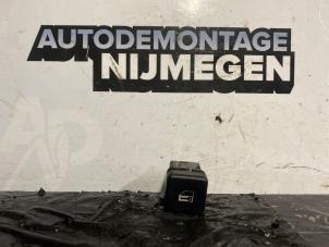 Gebruikte Centrale deurvergrendeling Schakelaar BMW 5 serie (E39) 540i 32V Prijs op aanvraag aangeboden door Autodemontage Nijmegen