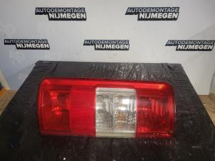 Gebruikte Achterlicht links Ford Transit Connect 1.8 TDCi 110 Prijs op aanvraag aangeboden door Autodemontage Nijmegen