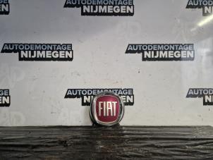 Gebruikte Embleem Fiat Grande Punto (199) 1.4 Prijs op aanvraag aangeboden door Autodemontage Nijmegen