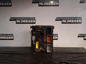 Gebruikte Zekeringkast Peugeot 307 (3A/C/D) 2.0 16V Prijs op aanvraag aangeboden door Autodemontage Nijmegen