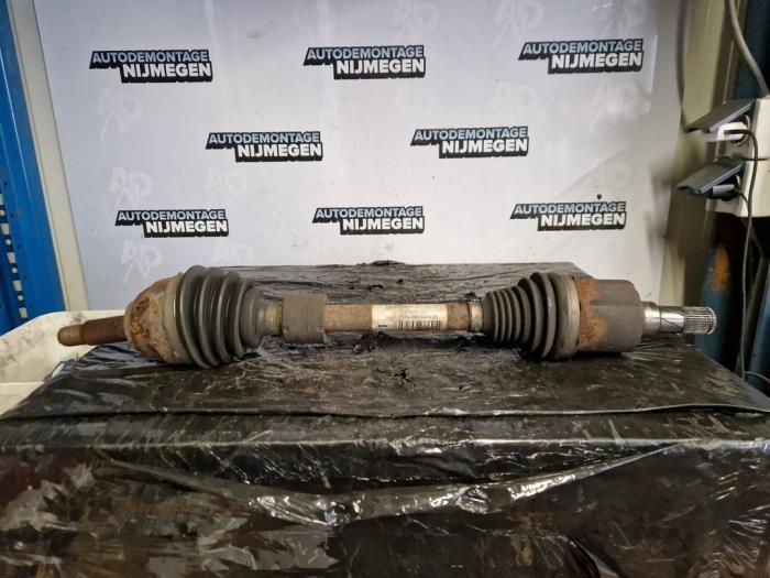 Gebruikte Steekas links-voor Mini Countryman (R60) 1.6 Cooper D ALL4 Prijs op aanvraag aangeboden door Autodemontage Nijmegen