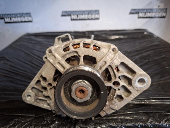 Dynamo van een Kia Cee'd (EDB5) 1.4 CVVT 16V 2009