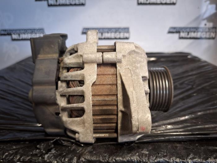 Dynamo van een Kia Cee'd (EDB5) 1.4 CVVT 16V 2009