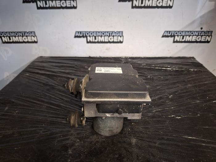 Gebruikte ABS Pomp Audi A4 Avant (B8) 2.0 TDI 16V Prijs op aanvraag aangeboden door Autodemontage Nijmegen