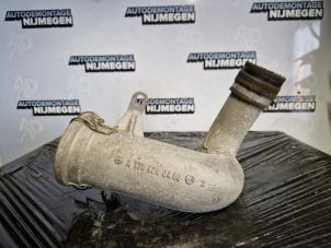 Gebruikte Intercooler Buis Mercedes SLK (R170) 2.3 230 K 16V Prijs op aanvraag aangeboden door Autodemontage Nijmegen