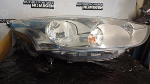 Gebruikte Rechter Koplamp Ford B-Max (JK8) 1.0 EcoBoost 12V 100 Prijs op aanvraag aangeboden door Autodemontage Nijmegen