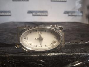 Gebruikte Klok (tijd) Ford Mondeo III Wagon 2.0 TDCi 115 16V Prijs op aanvraag aangeboden door Autodemontage Nijmegen