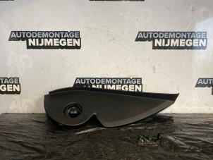 Gebruikte Middenstijl rechts Renault Twingo III (AH) ZE R80 Prijs op aanvraag aangeboden door Autodemontage Nijmegen