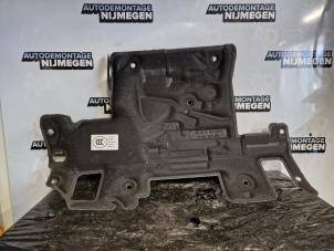 Gebruikte Dashboard deel Renault Twingo III (AH) ZE R80 Prijs op aanvraag aangeboden door Autodemontage Nijmegen